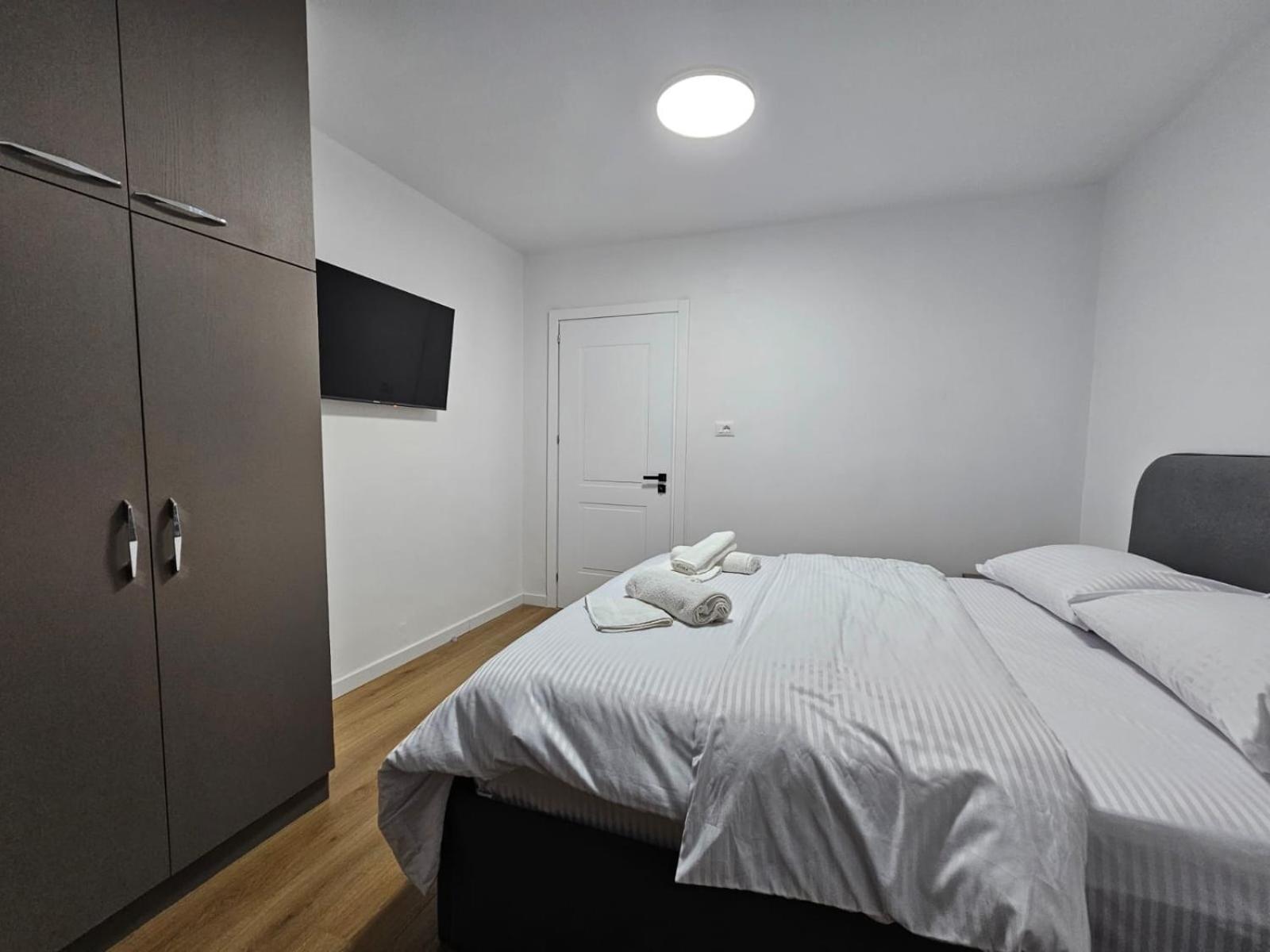 Elois Luxury Apartment Τίρανα Εξωτερικό φωτογραφία