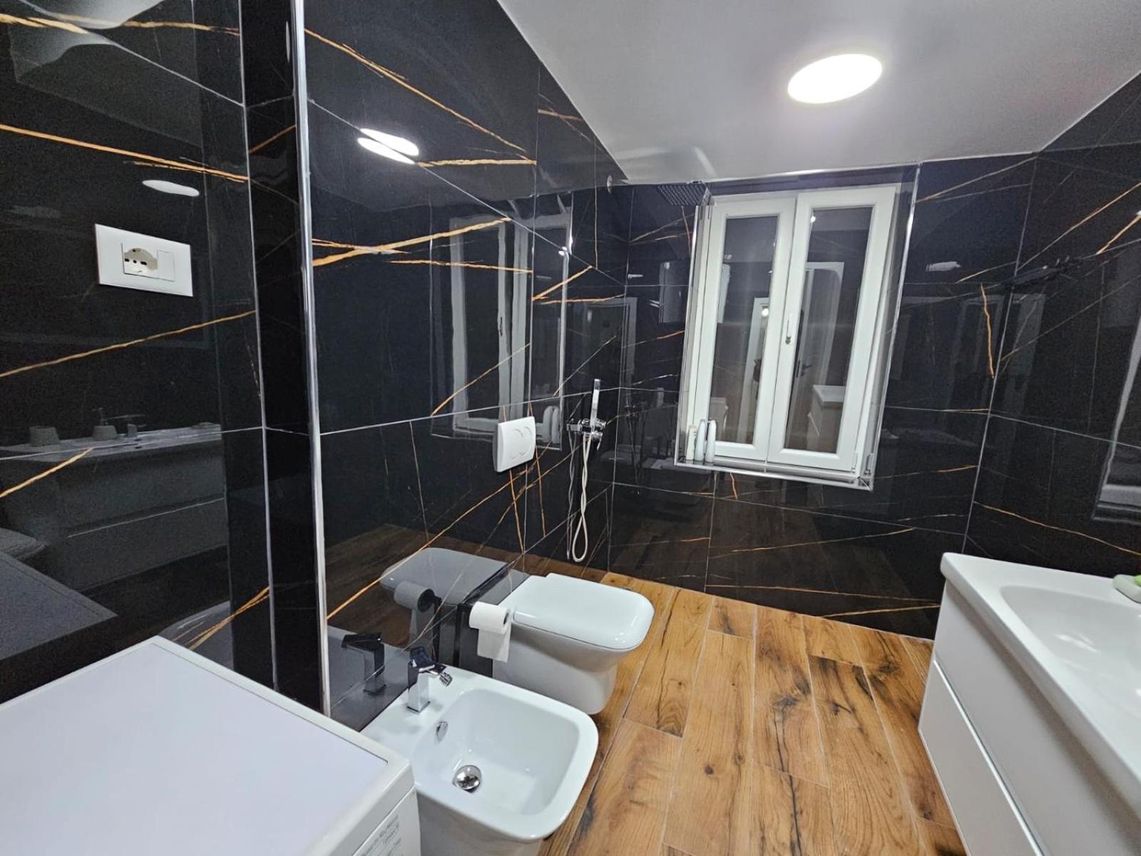 Elois Luxury Apartment Τίρανα Εξωτερικό φωτογραφία